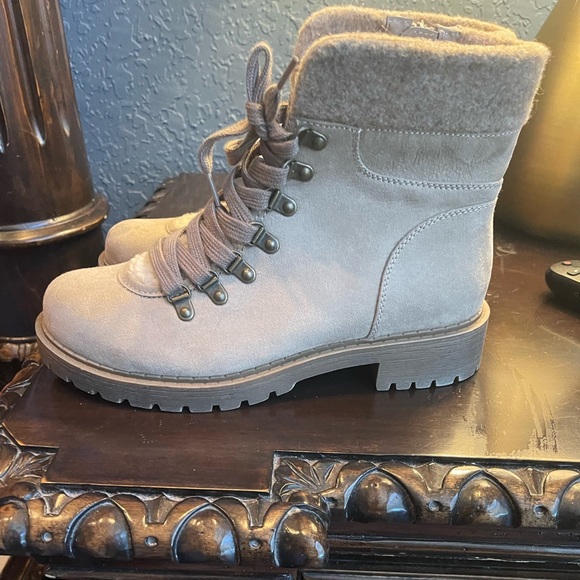Couture vintage boots, beige, size 8 - Picture 4 of 6